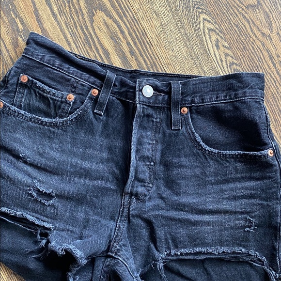 Levi’s 501 Black Denim Shorts - Picture 2 of 4